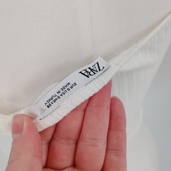 Zara Ruched Crop Top - Picture 3 of 3